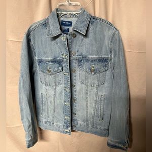Arizona Jean jacket, light wash denim, Women’s XS, excellent used condition